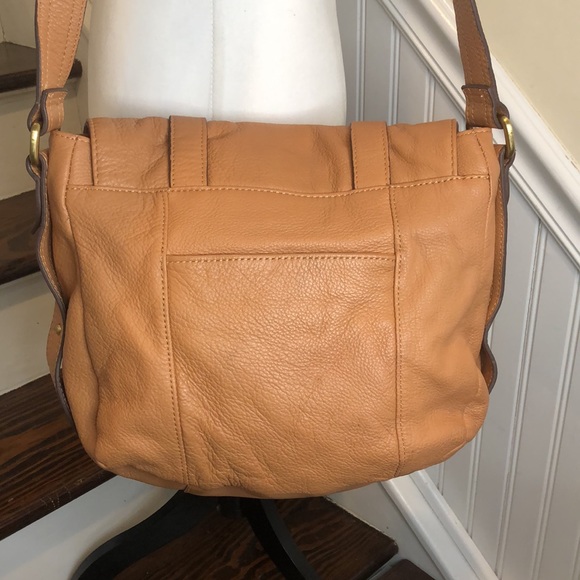 VINCE CAMUTO Tumbled Brown Leather Messenger Strappy Tote Crossbody Shoulder Bag - Picture 4 of 17